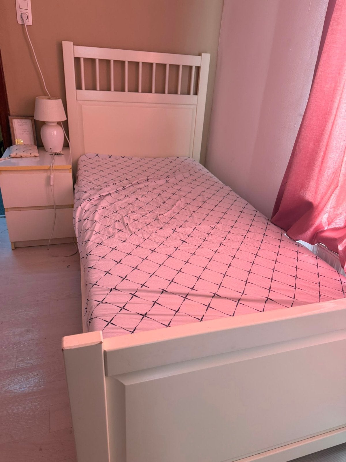 1 lit + sommier à lattes réglable + matelas, Enlèvement