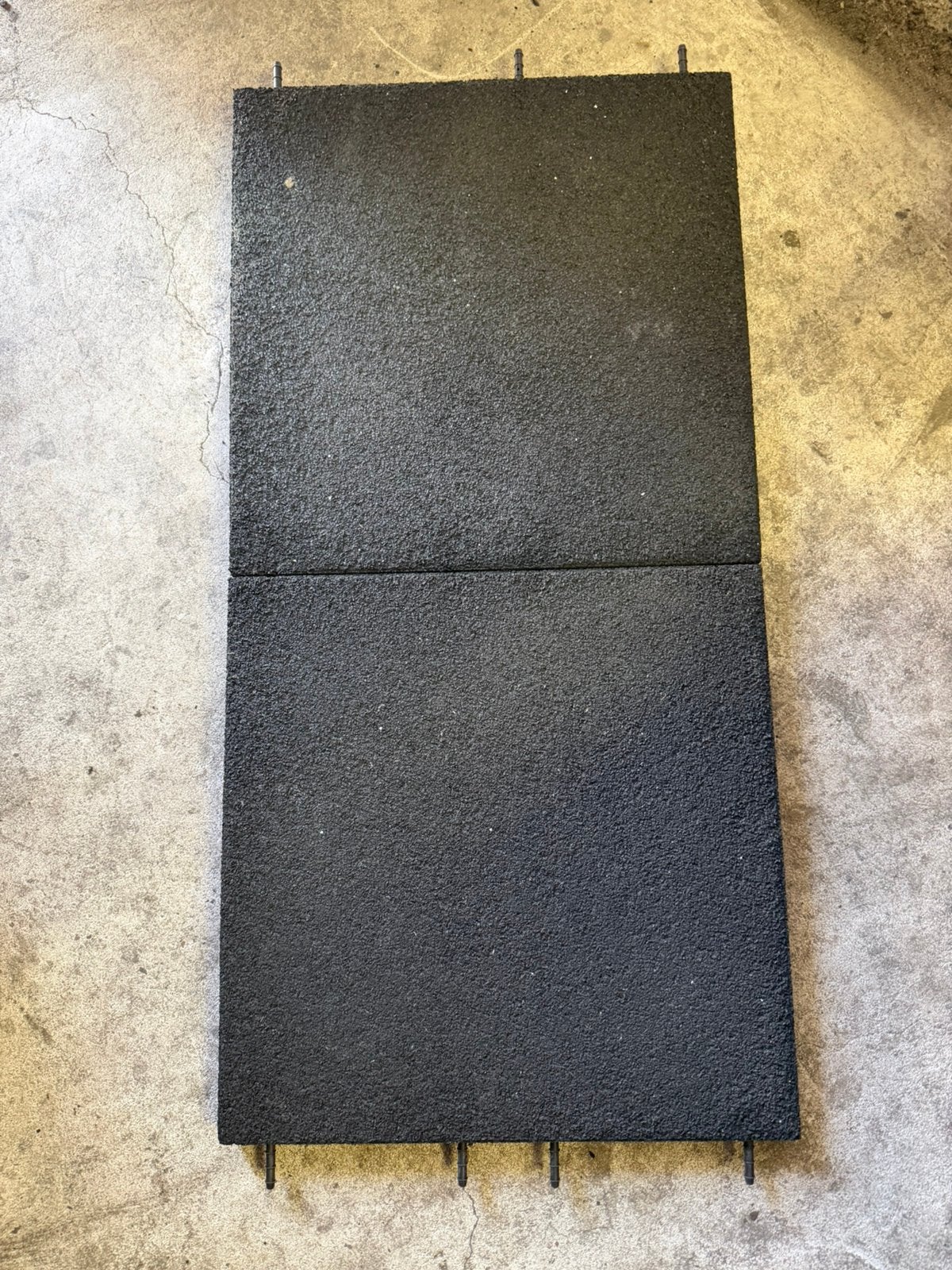 Rubberen tegels 50x50x4,5 speeltoestel dak stal ed ruim 50m2, Enlèvement, Utilisé, Autres types