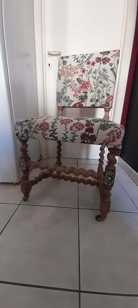 Chaise style Louis XIII, Enlèvement