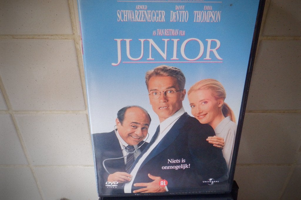 DVD Junior. (Arnold Schwarzenegger, Danny DeVito), Comédie romantique, Enlèvement ou Envoi, Tous les âges, Allemand