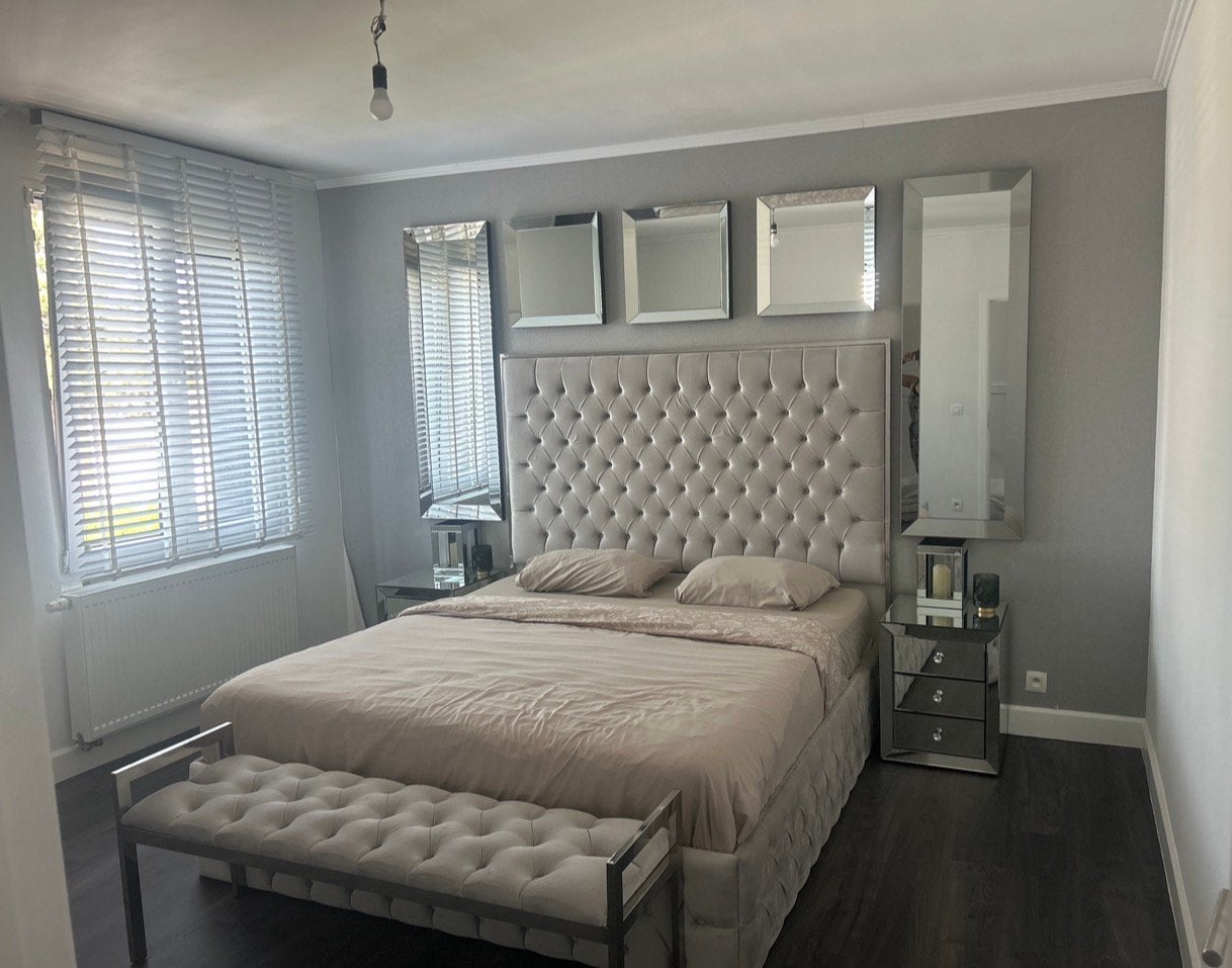 Nachtkast 2x, 5x spiegel, en deco (Geen Bed/matras en Bench)