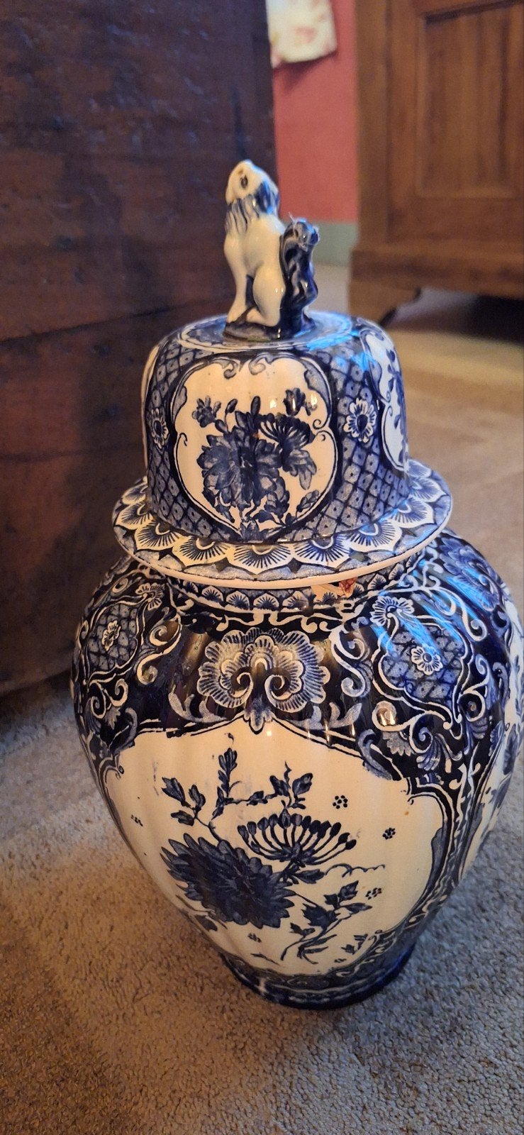 Royal Sphinx Maastricht P. Regout Delfts dekselvaas – 38 cm, Enlèvement