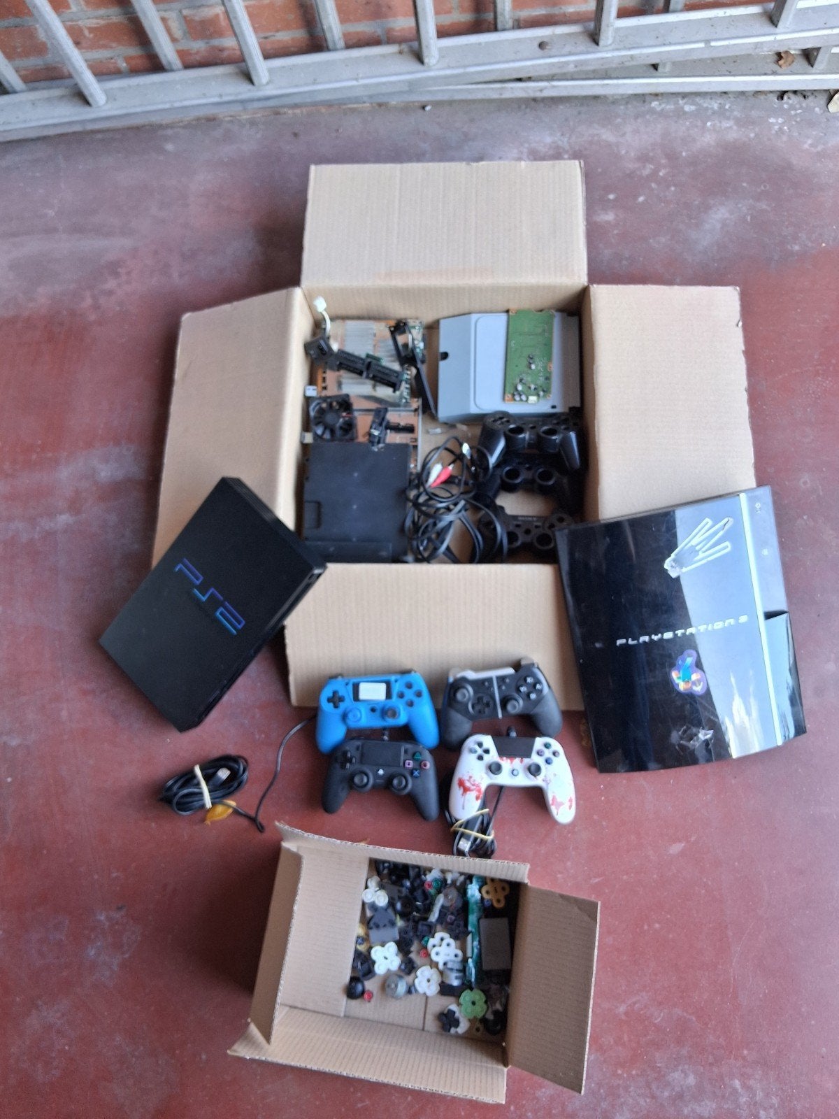 onderdelen ps2 ps3 alles in 1 lot weg, Games en Spelcomputers, Ophalen of Verzenden, Overige typen