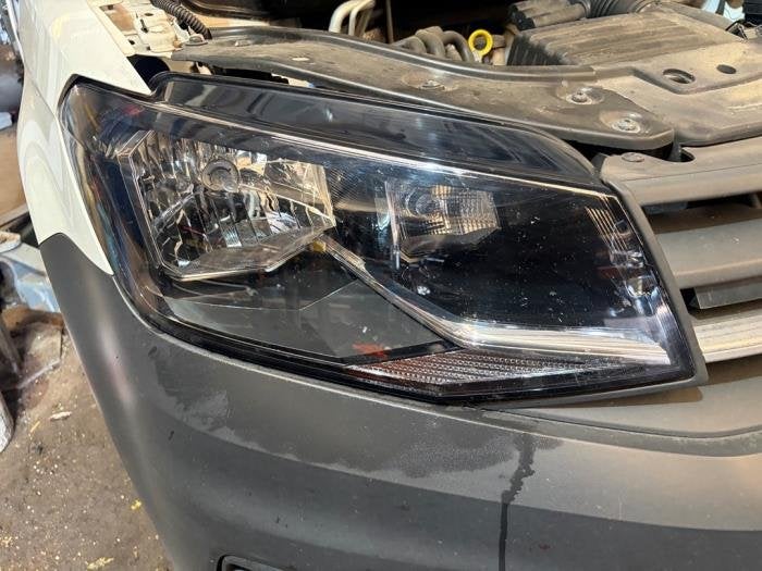 Phare droit d'un Volkswagen Caddy, Autos : Pièces & Accessoires, Éclairage, Volkswagen, Utilisé, 3 mois de garantie, Enlèvement ou Envoi