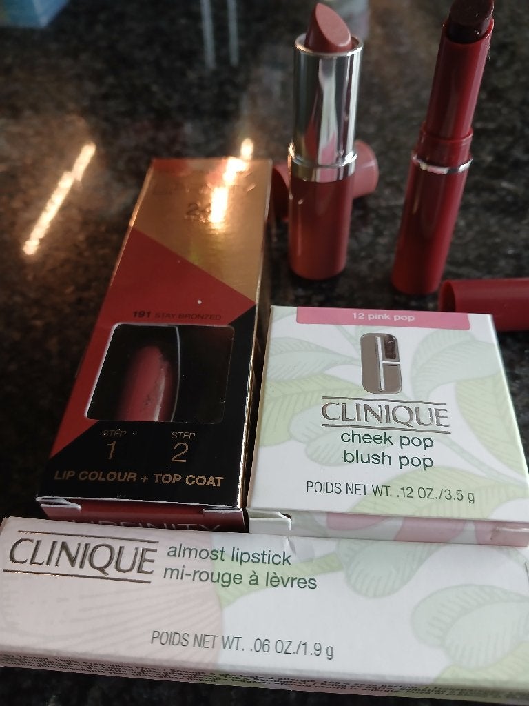 NIEUWE CLINIQUE make up, Enlèvement ou Envoi, Neuf, Tout le visage, Maquillage