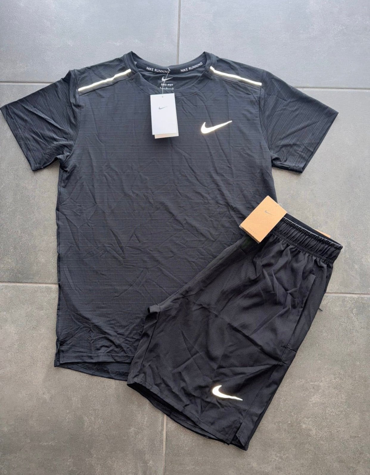 NIKE..M, Vêtements | Hommes, Vêtements de sport, Enlèvement ou Envoi, Comme neuf