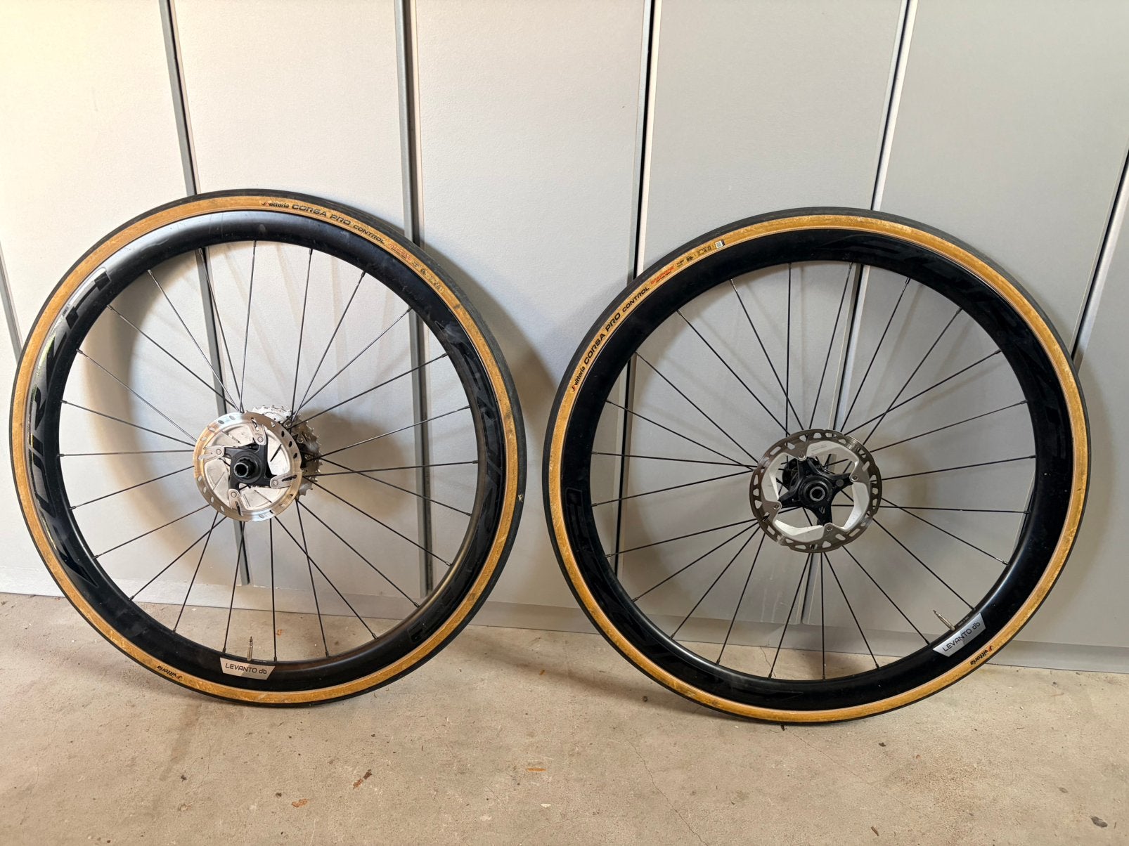 Carbon wielen racefiets, Fietsen en Brommers, Fietsonderdelen, Ophalen, Zo goed als nieuw