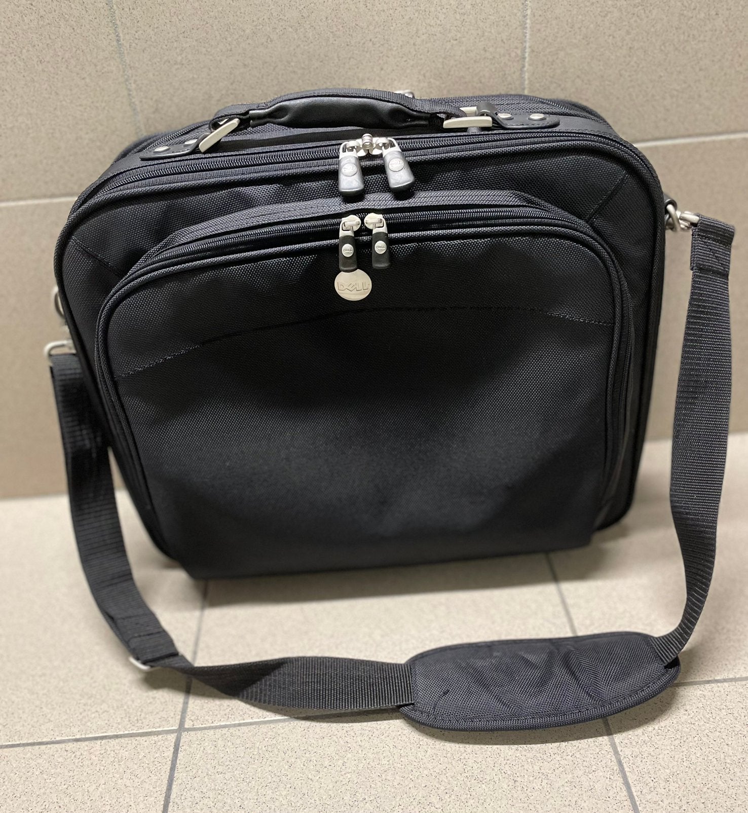 Laptoptas DELL zwart, Computers en Software, Ophalen, Zo goed als nieuw, Dell, Zwart