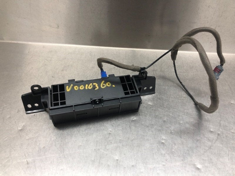 ANTENNE Hyundai Tucson (NX) (01-2020/-) (|96240N7000|), Autos : Pièces & Accessoires, Hyundai Motor Deutschland GmbH, Kaiserleipromenade 5
63067  Offenbach am Main, DE