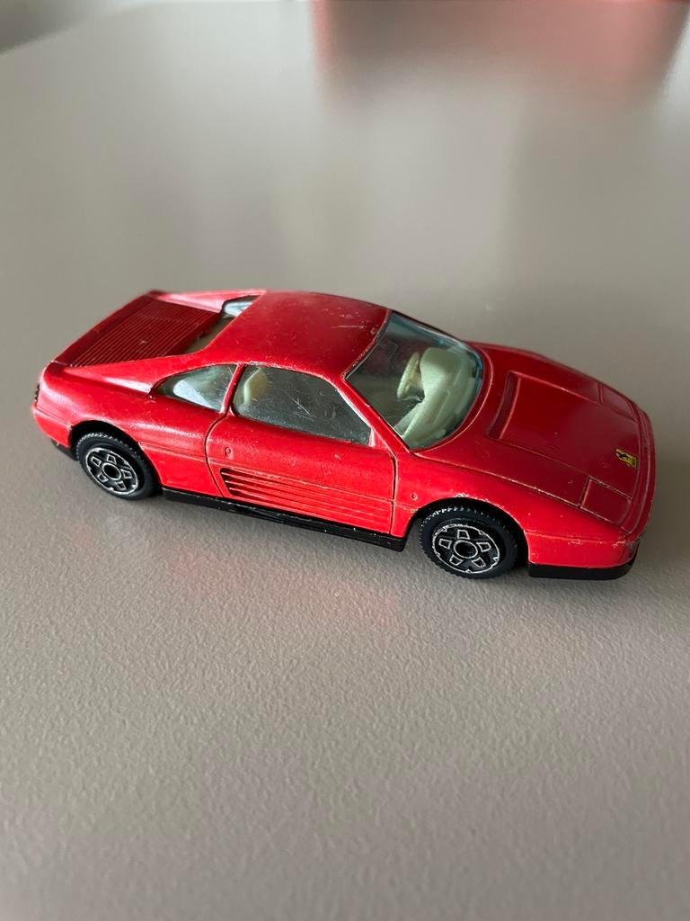 Bburago Ferrari 348tb in mooie staat schaal 1/43 v, Enlèvement ou Envoi, Comme neuf