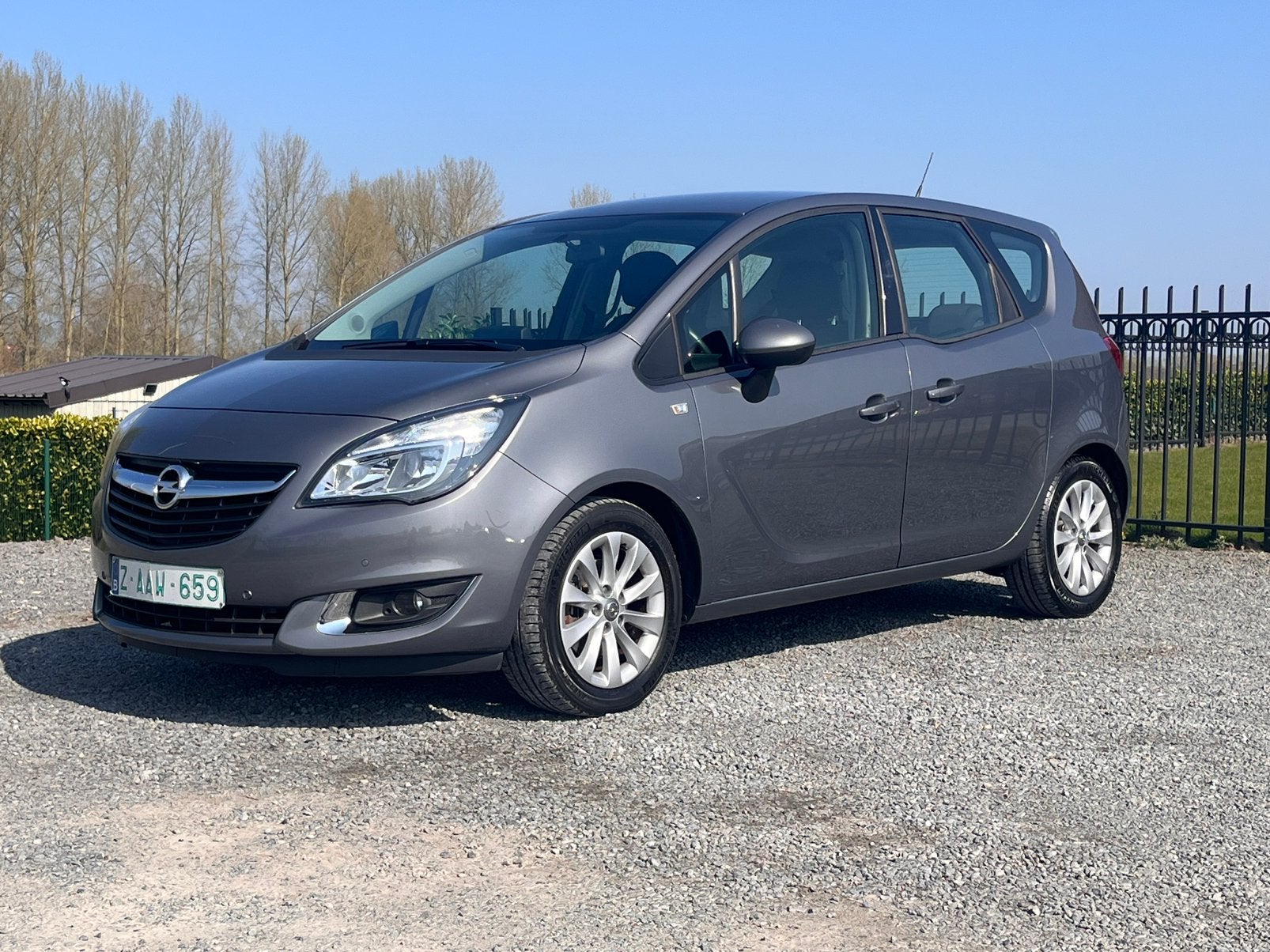 Opel Meriva 1.4 benzine, 53.000 km, 2017 bouwjaar, Auto's, Dealer onderhouden, Monovolume, Bedrijf, Zilver of Grijs