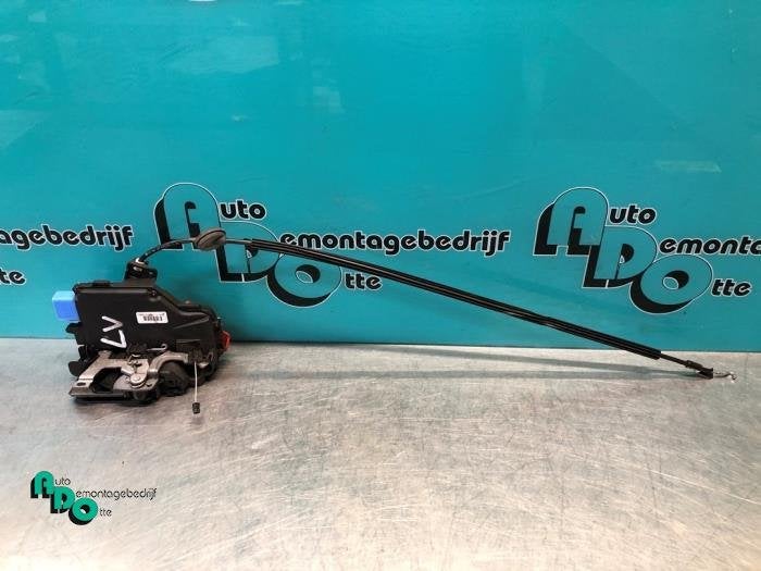Deurslot Mechaniek 2Deurs links van een Volkswagen Golf (Gol, Auto-onderdelen, Gebruikt, -, Volkswagen, -
