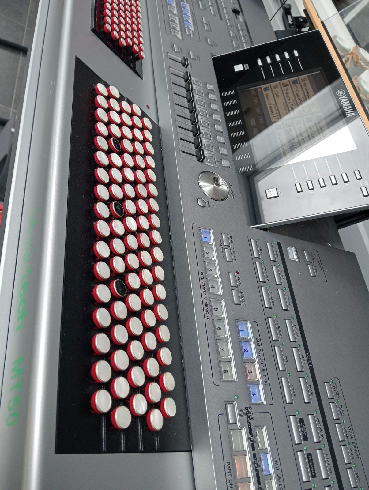 Yamaha tyros5 Clavier accordéon Do 2oudo3, Enlèvement, Neuf, Yamaha, Avec pied