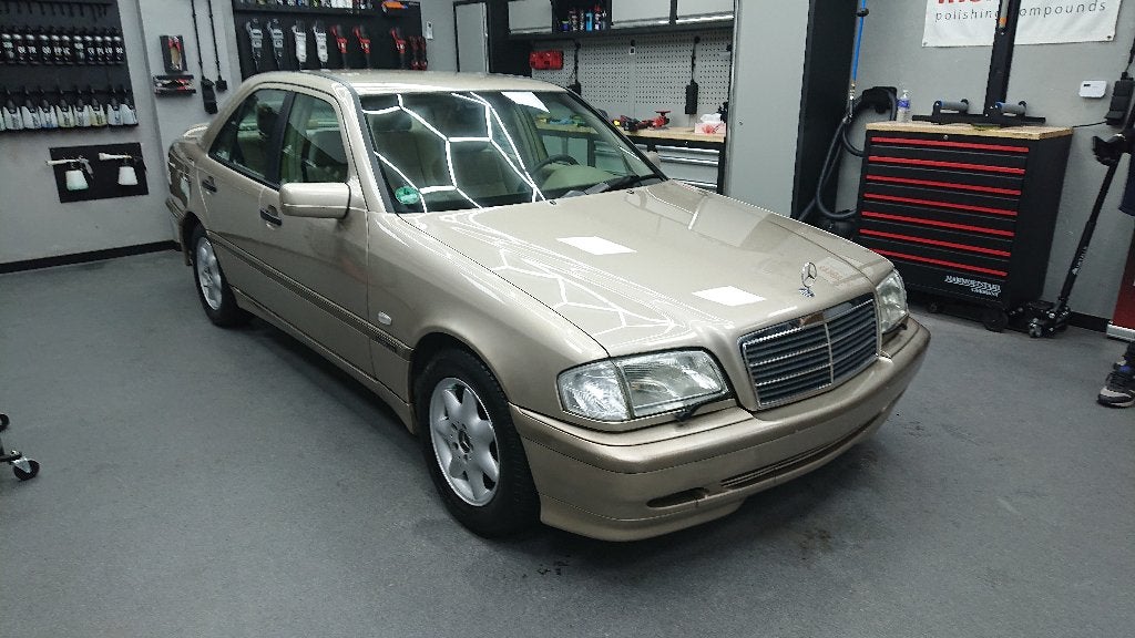 Mercedes C200 Beige 1999, Autos, 100 kW, Beige, Carnet d'entretien, Beige