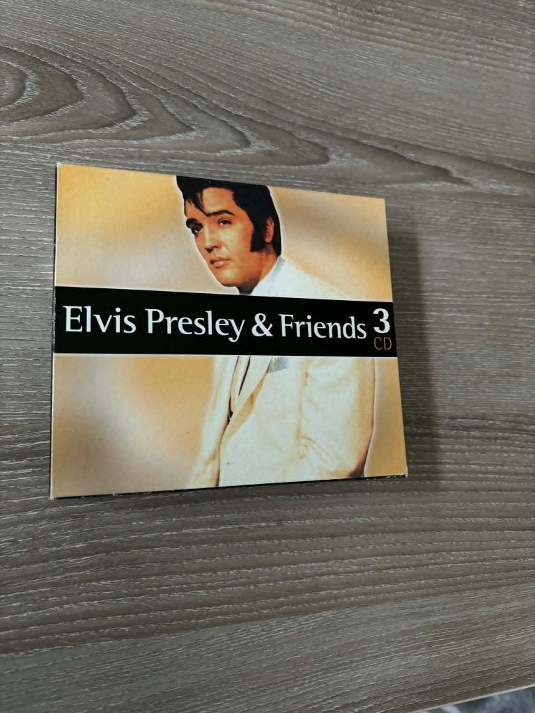 Elvis 3cdbox, Elvis Presley & friends, voor slechts 5 euro., Cd's en Dvd's, Cd's | Rock, Ophalen of Verzenden, Zo goed als nieuw
