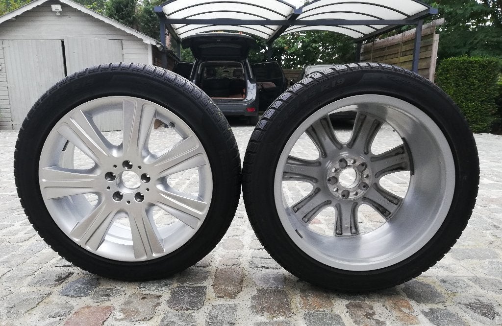 OFFRE : jantes Mercedes 19" avec pneus d'hiver neufs 245/45, Pneus et Jantes, Véhicule de tourisme, Pneus hiver, 245 mm