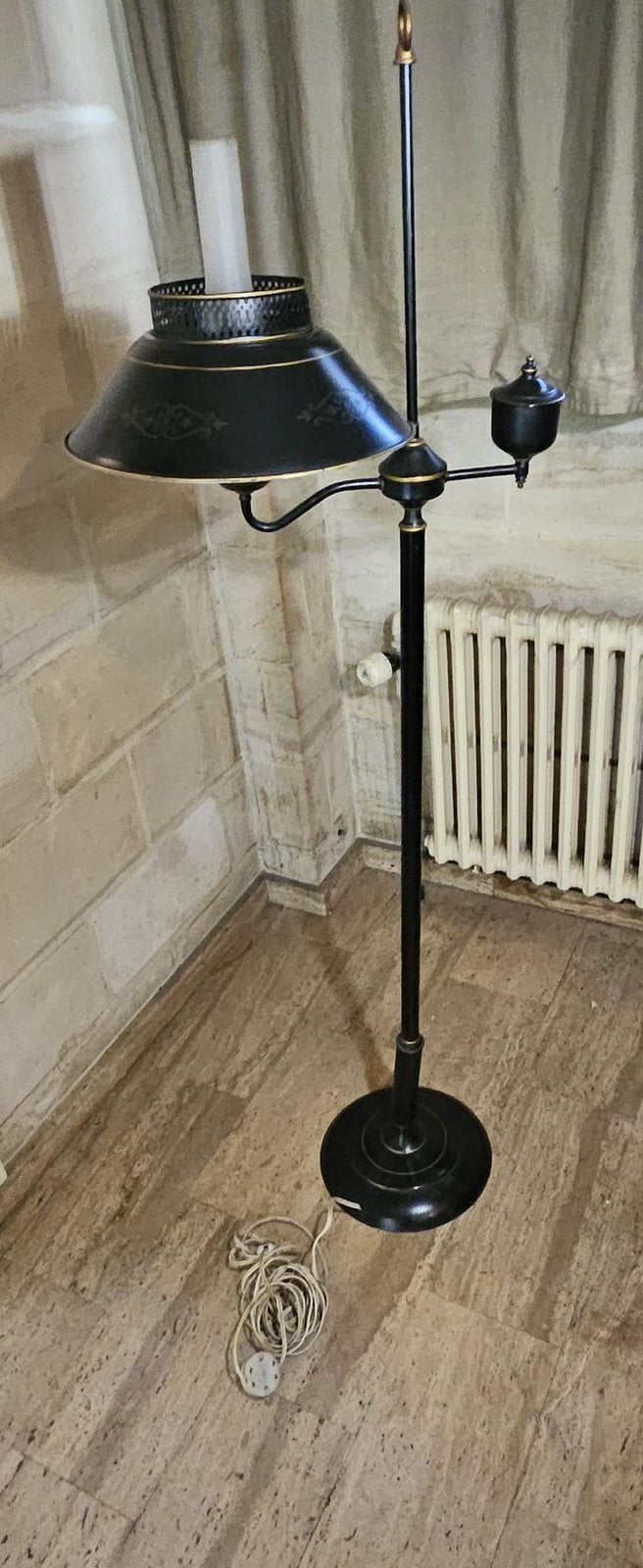 Lampe sur pied très ancienne, Enlèvement, Utilisé
