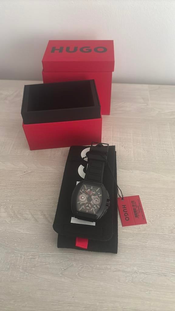 Hugo boss horloge nieuw, Enlèvement, Comme neuf