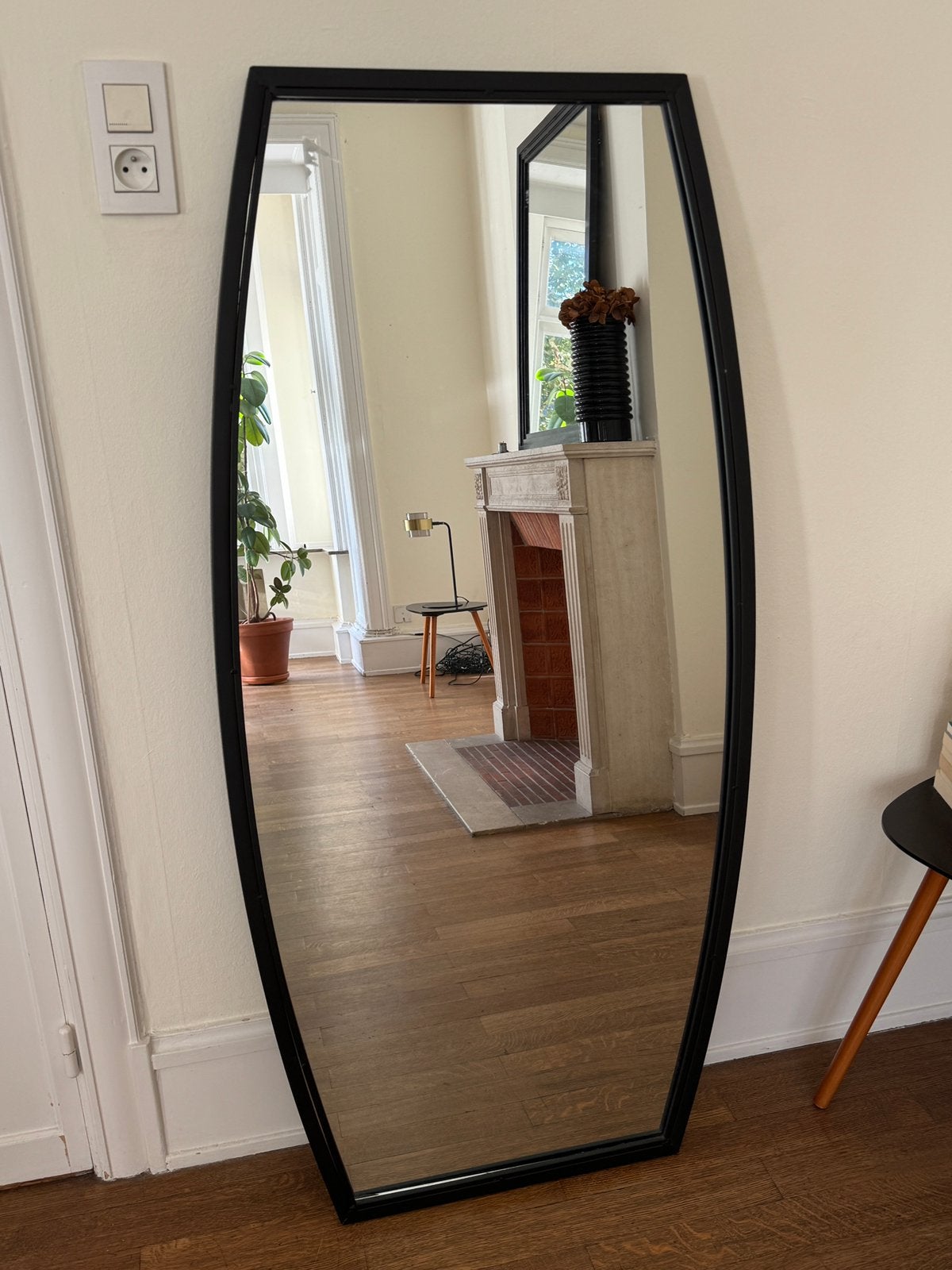 Grand miroir mural ou sur pieds, Maison & Meubles, Enlèvement, Comme neuf, 50 à 75 cm, 100 à 150 cm