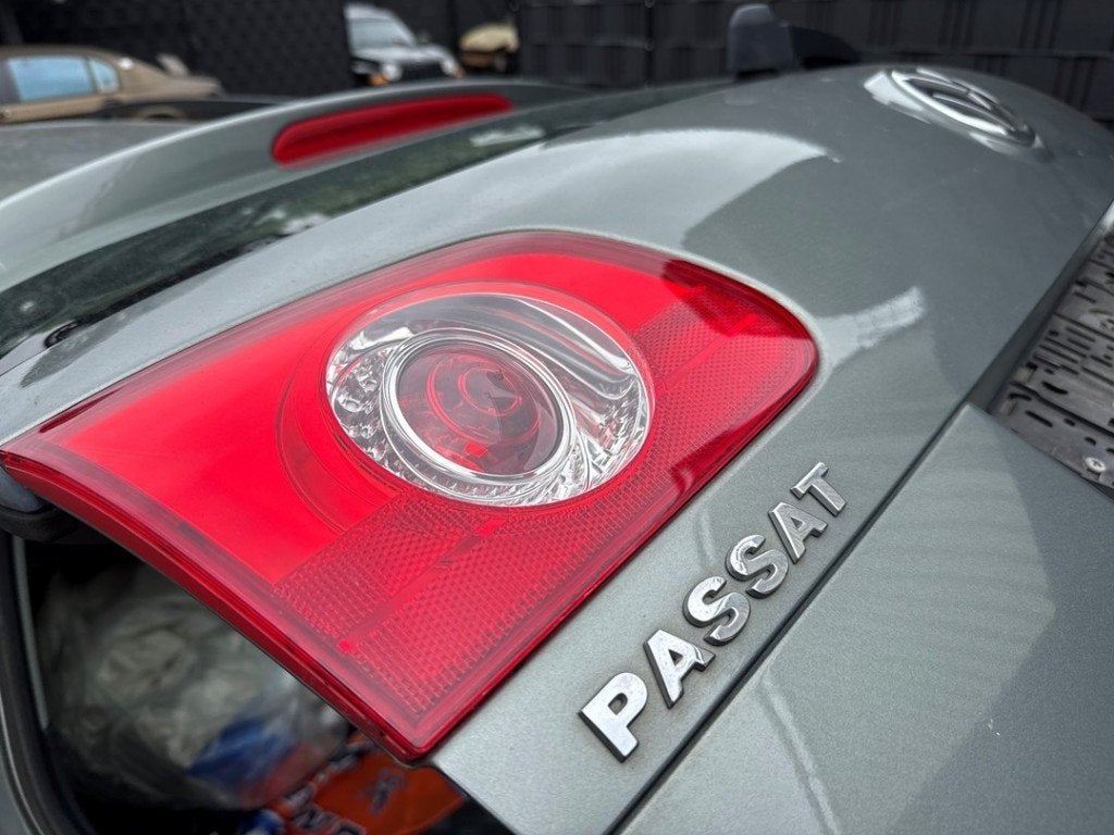 FEU ARRIÈRE GAUCHE Passat Variant (3C5) (|3C9945093|), Volkswagen, Volkswagen AG, Utilisé, Kundenbetreuung@volkswagen.de