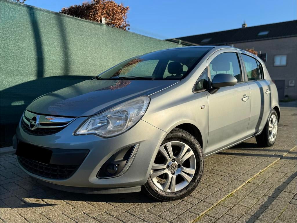 Opel Corsa 1.2 ess • 2013 75mkm! • Mainten. concessionnaire, Autos, Achat, 63 kW, Boîte manuelle, Entretenue par le concessionnaire