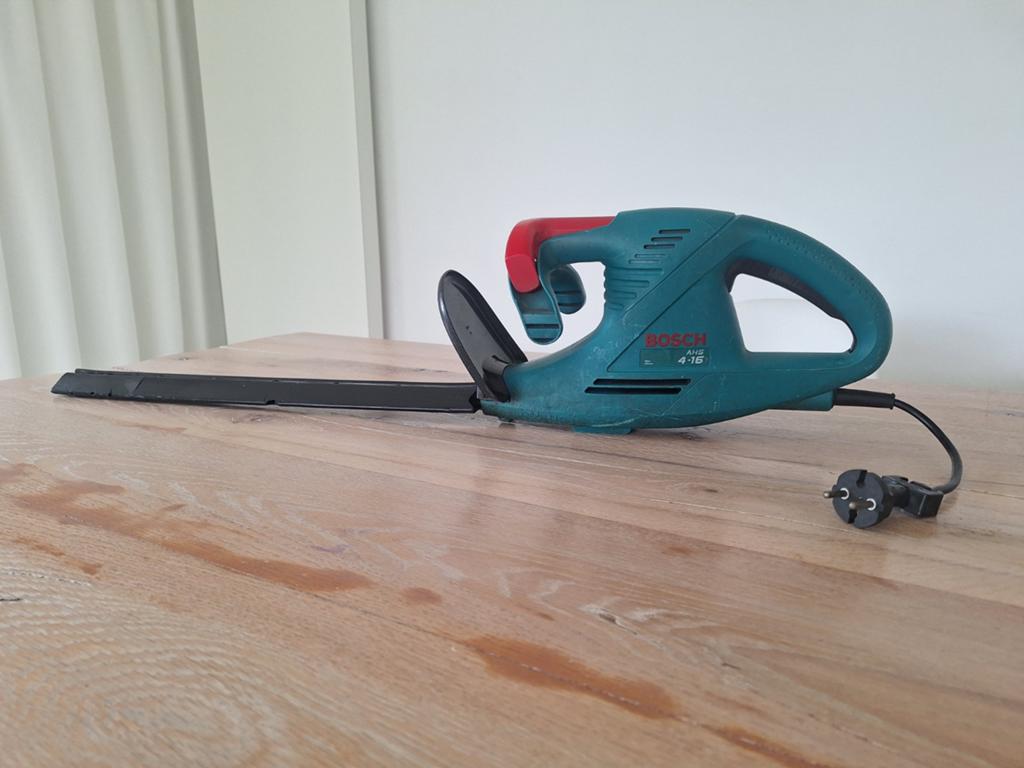 Elektrische heggenschaar Bosch, Enlèvement