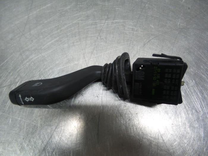 Commutateur feu clignotant d'un Opel Corsa (Corsa C 00-), -, Opel, 3 mois de garantie, Utilisé