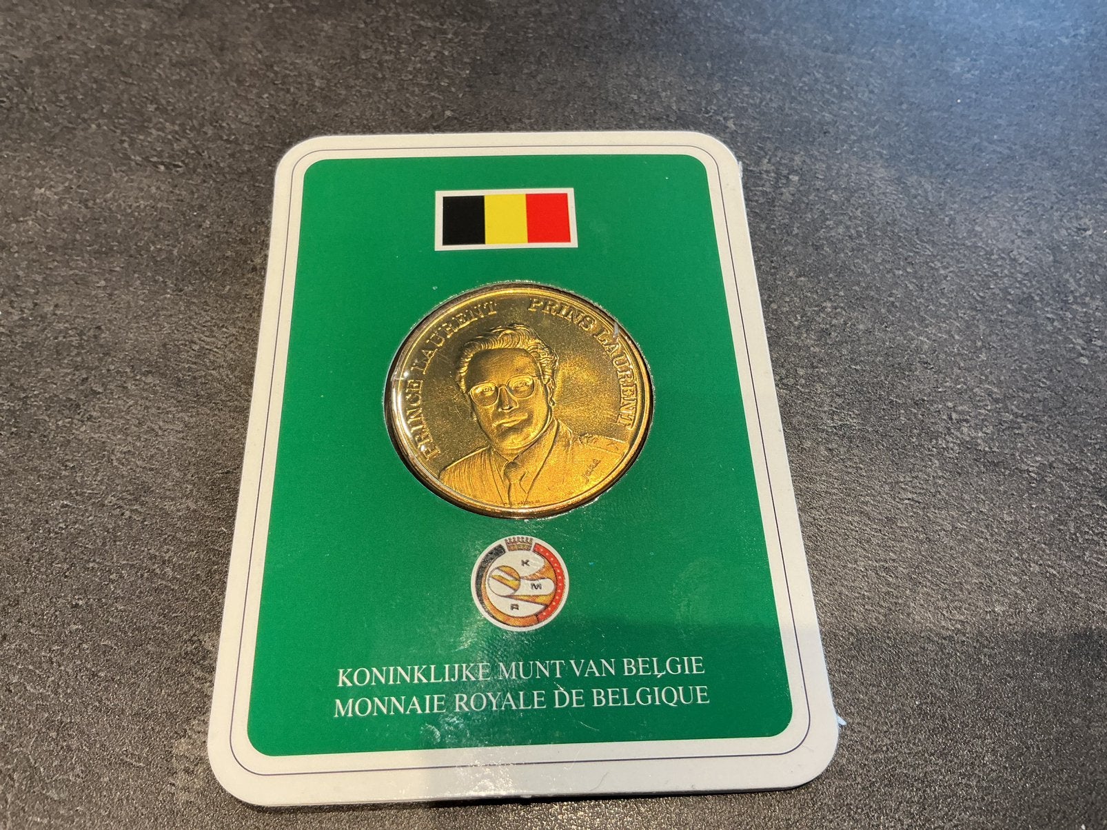 Médaille belge Prince Laurent, Enlèvement ou Envoi