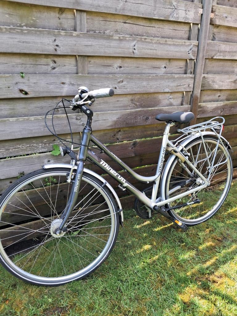 Damesfiets Minerva, Fietsen en Brommers, Ophalen