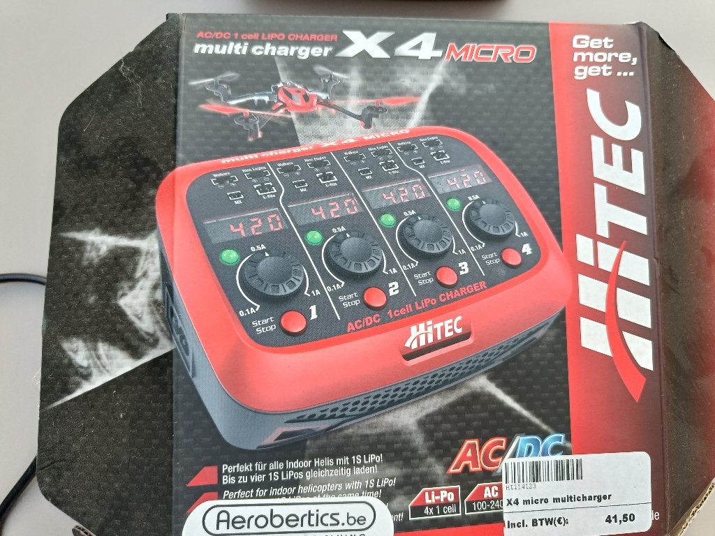 Hitec Multicharger X4 Micro, Audio, Tv en Foto, Overige merken, Minder dan 100 meter, Ophalen of Verzenden, Zo goed als nieuw
