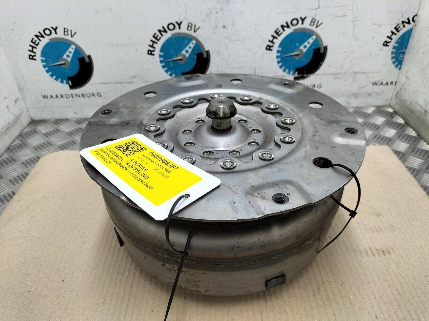 BMW 4 SERIES VLIEGWIEL / KOPPELING 2019, Ophalen of Verzenden, Gebruikt, Stiba lid