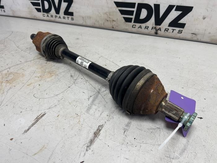 Aandrijfas links-voor van een Volkswagen T-Cross, Gebruikt, -, Volkswagen, -