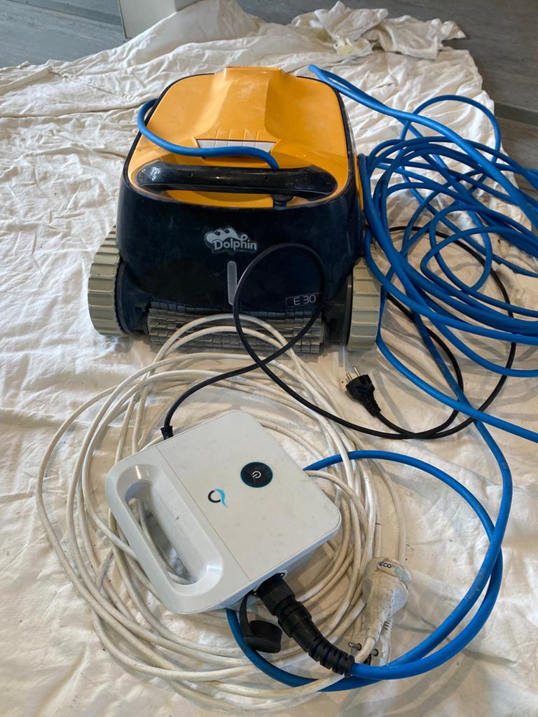 Schoonmaakrobot voor dolfijnenzwembaden, Tuin en Terras, Ophalen, Gebruikt, Reinigingsmiddel