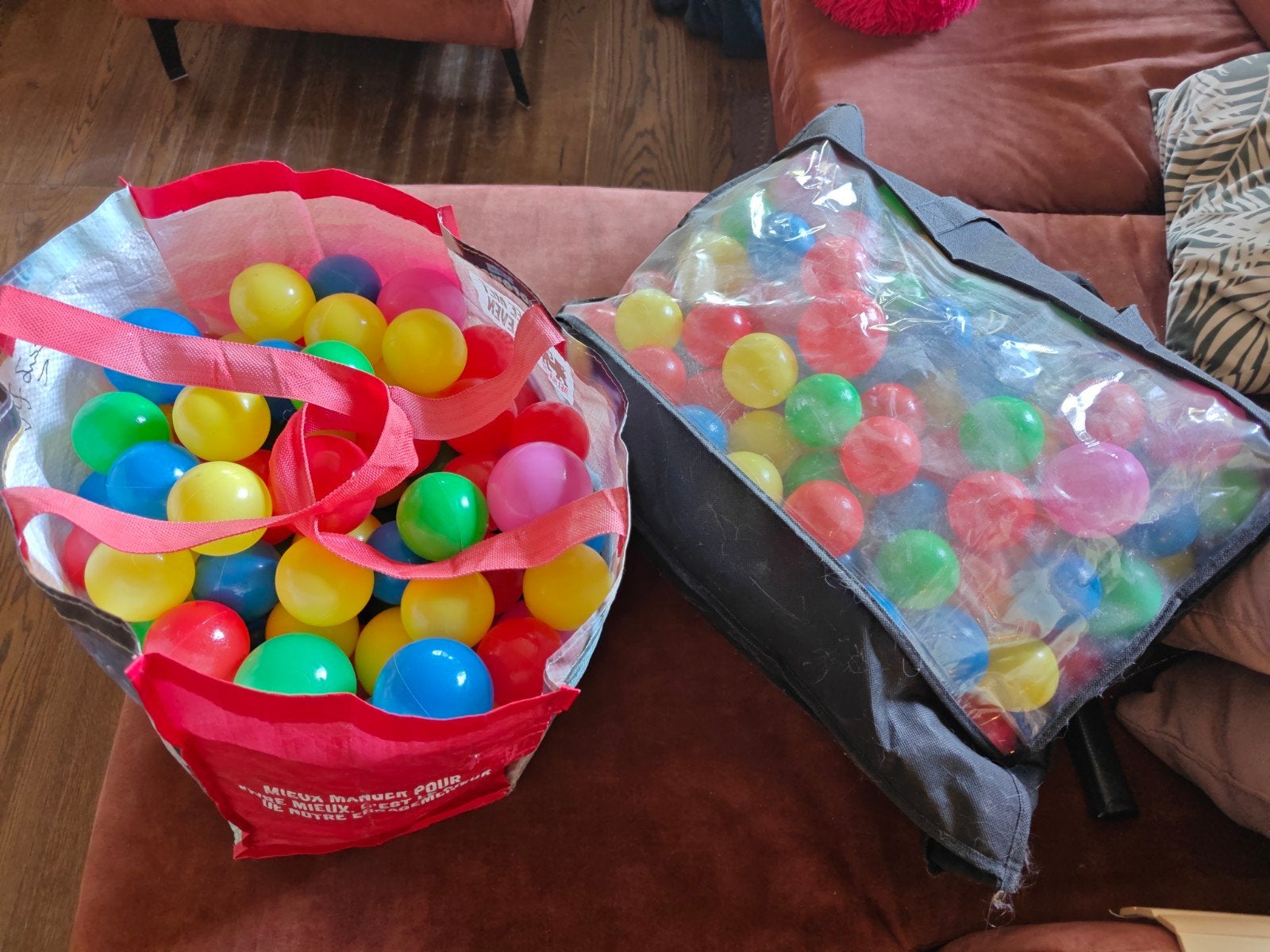 Ballen voor ballenbad, Ophalen
