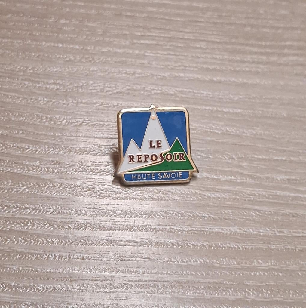 PIN - LE REPOSOIR - HAUTE SAVOIE - FRANCE - FRANKRIJK, Envoi, Utilisé, Ville ou Campagne, Insigne ou Pin's