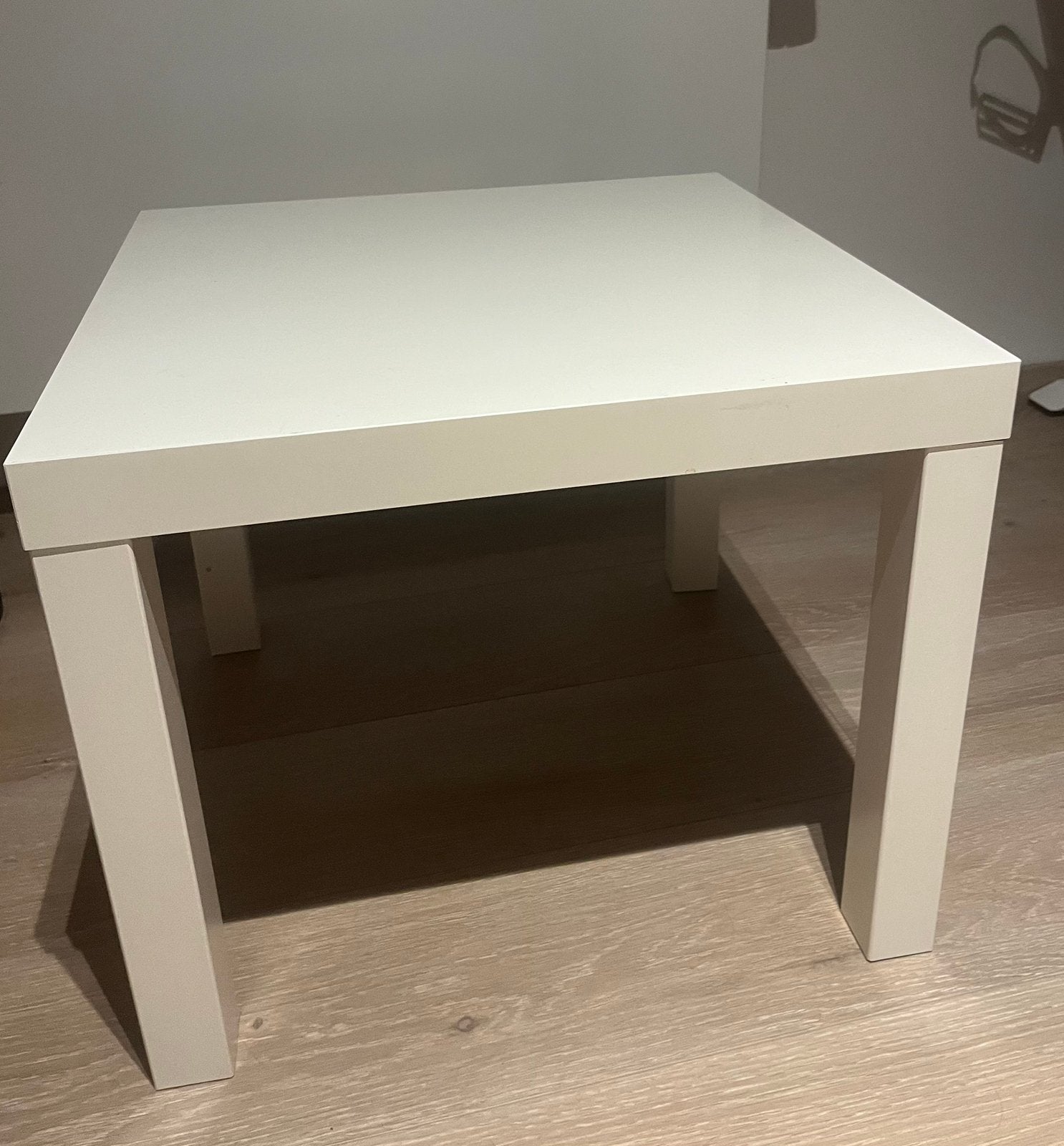 Table blanche, Enlèvement ou Envoi, 50 à 100 cm, 50 à 100 cm, 5 – 50