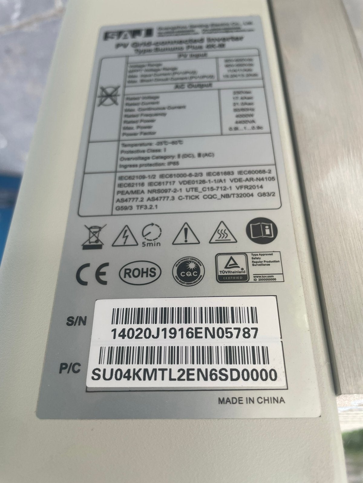 Omvormer zonnepanelen, Ophalen, Zo goed als nieuw