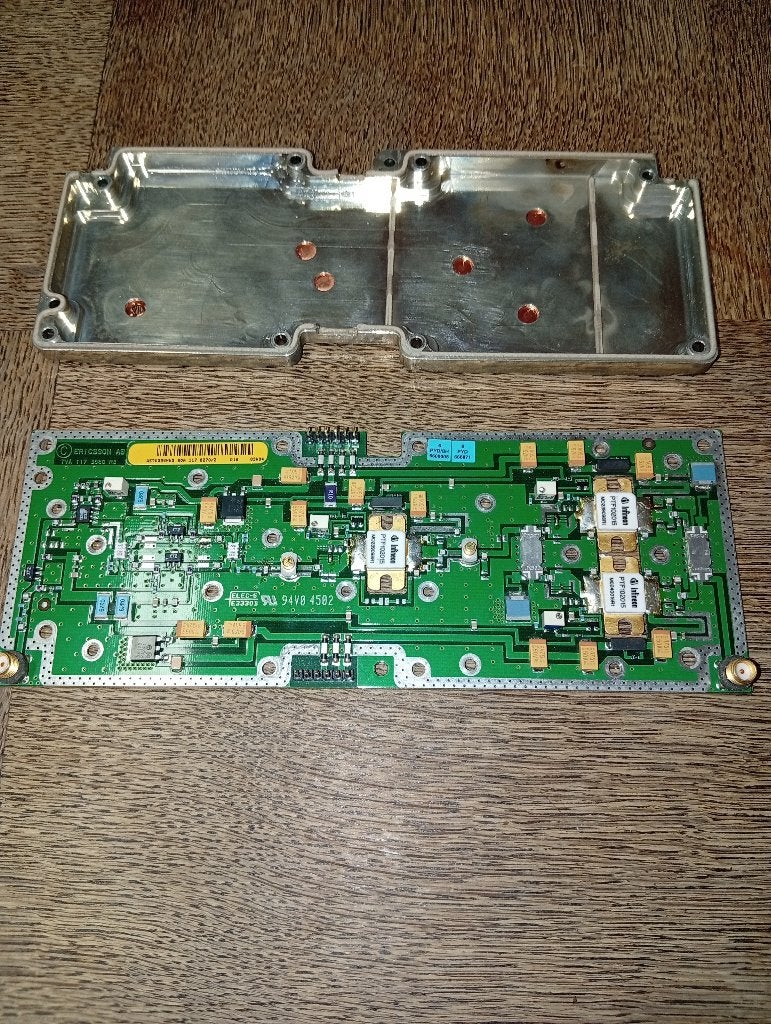 Module ERICSSON 40 W 2,4 GHz original « ON4SH », Télécoms, Enlèvement ou Envoi, Comme neuf, Émetteur et Récepteur