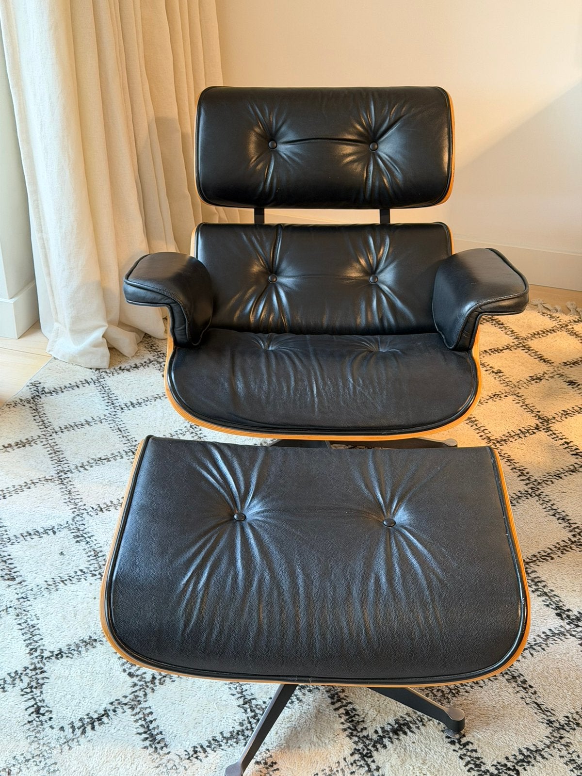 Eames lounge chair met hocker, Maison & Meubles, Fauteuils, Enlèvement, Utilisé