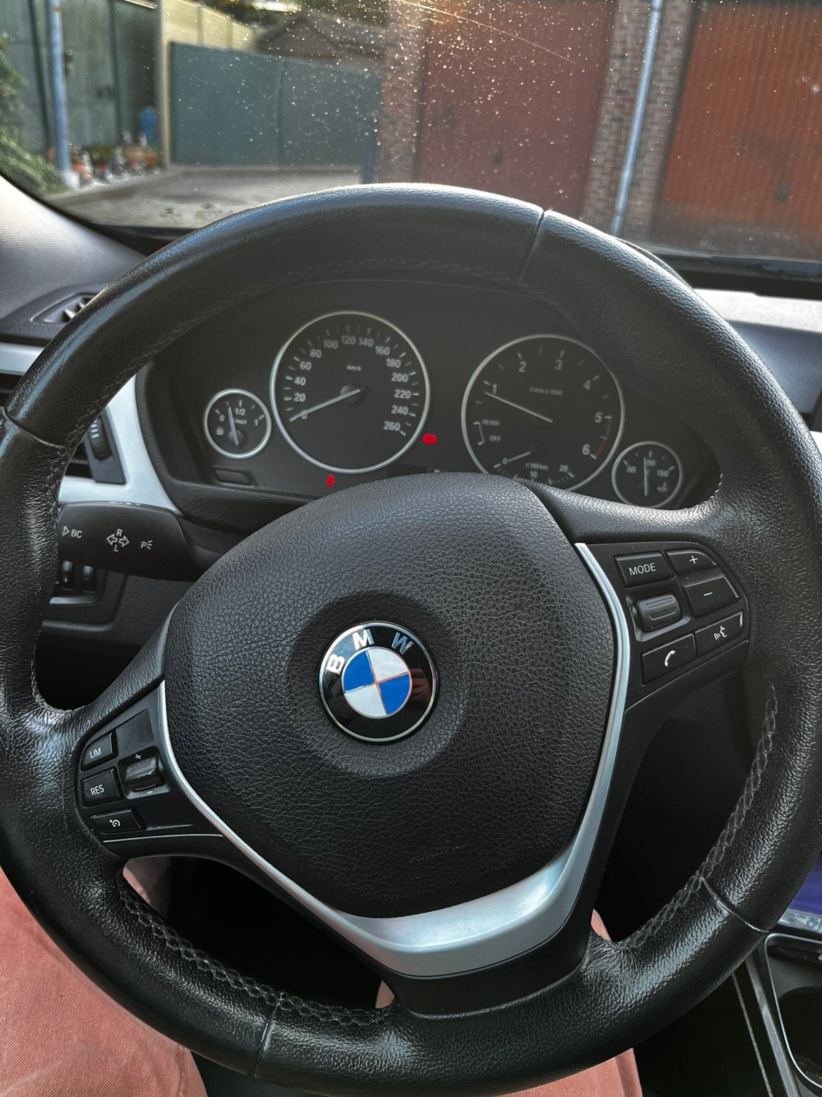 Tekoop BMW 320 GT 2015 km 143000 diesel euro 6, Auto's, Automaat, Achterwielaandrijving, Zwart, Adaptive Cruise Control
