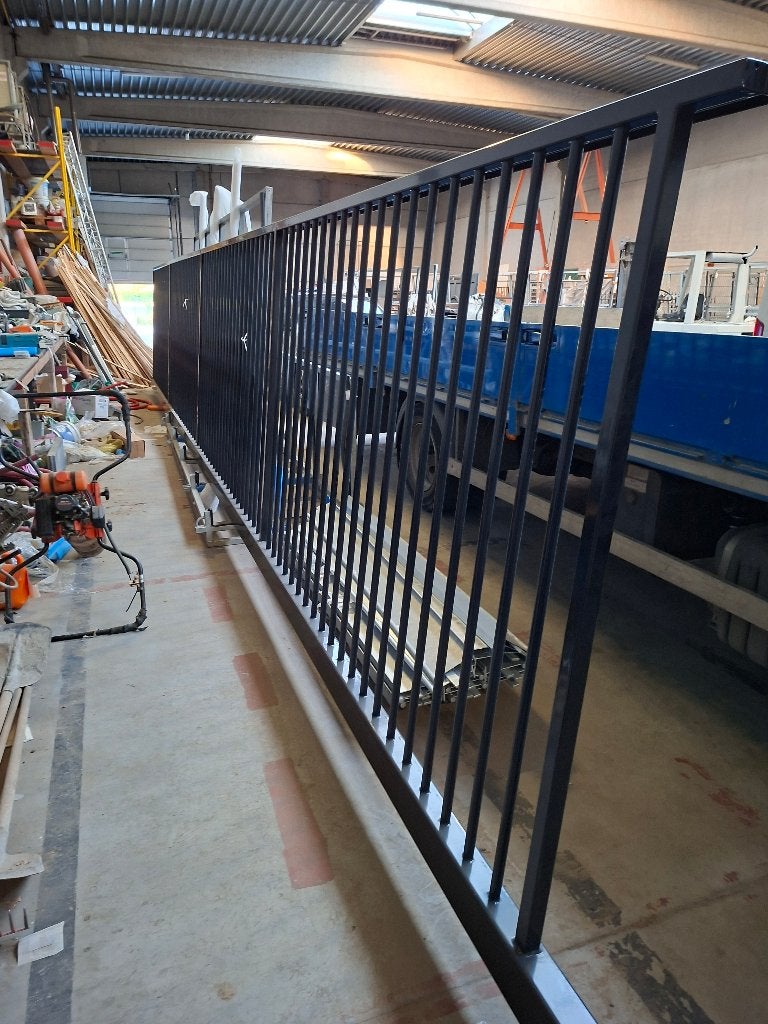 Metalen schuifpoort 10 meter nieuw, Enlèvement, Neuf, Autres matériaux, Clôture barrée