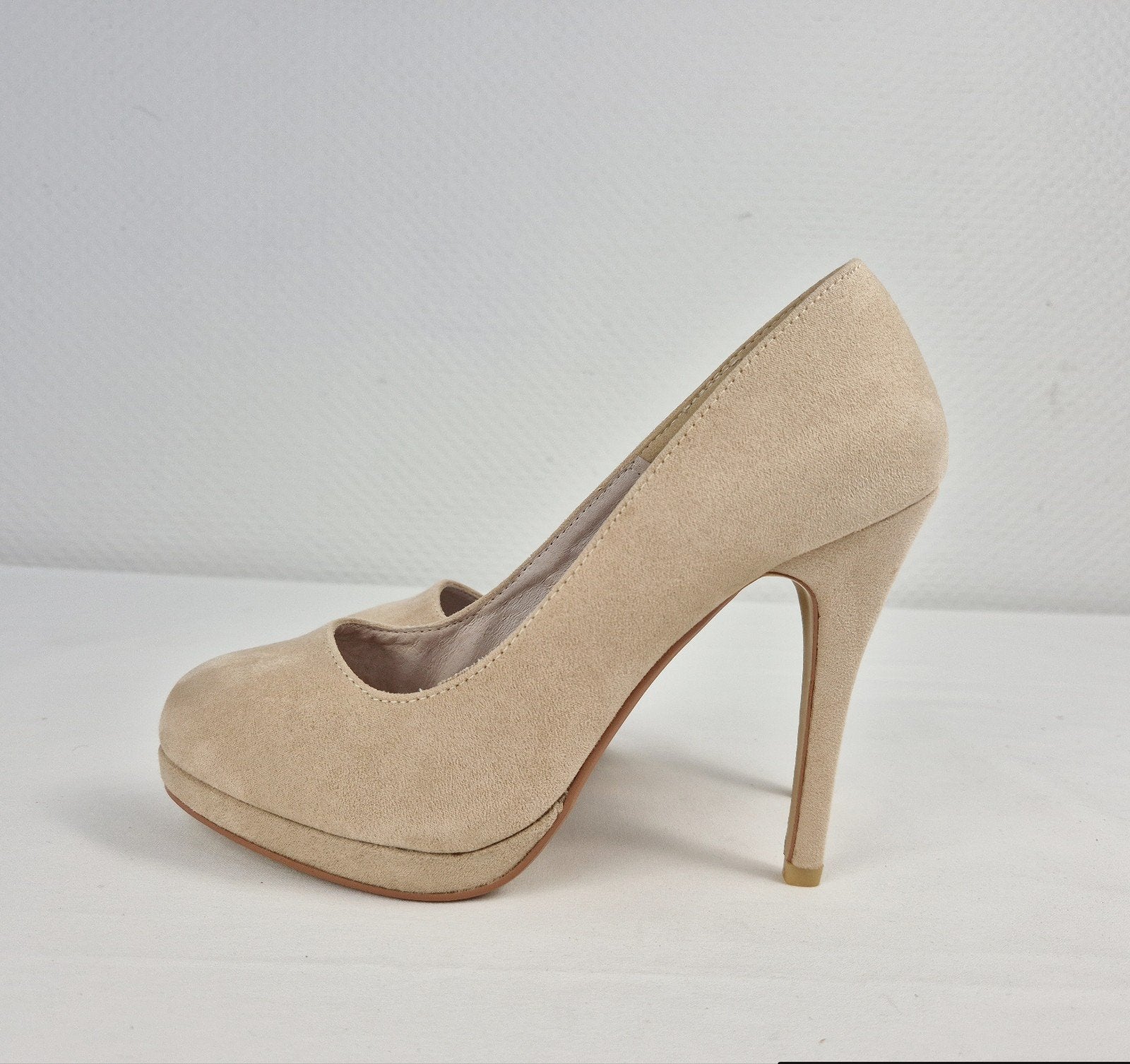 Escarpins Essentiel, Enlèvement ou Envoi, Beige, Escarpins, Comme neuf