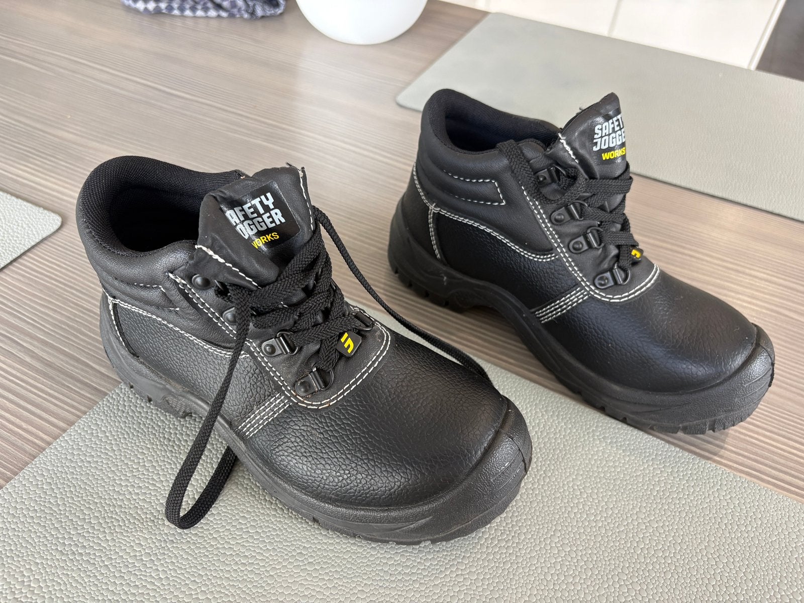 Safetystar maat 37 safety jogger works, Ophalen, Zo goed als nieuw