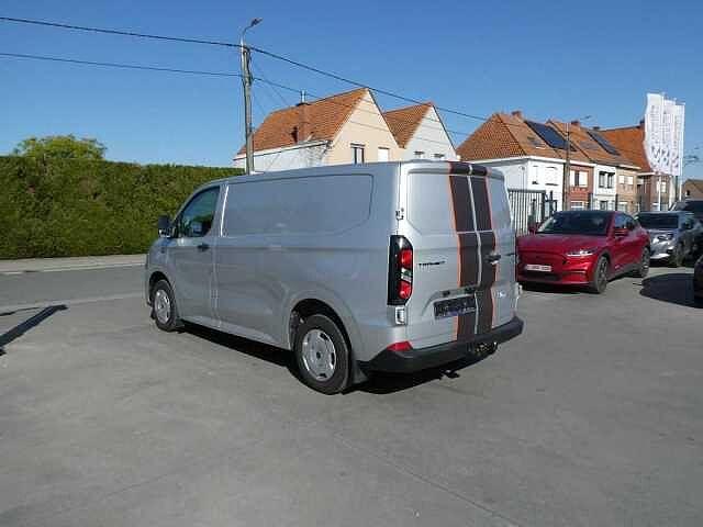 Ford Transit Custom L1 2.0 TDCi 136pk 3pl Trend Trekhaak, Auto's, Bestelwagens en Lichte vracht, USB, Euro 6, Bedrijf, https://public.car-pass.be/vhr/eafc236e-80f2-468f-9551-e57791ad8d4d