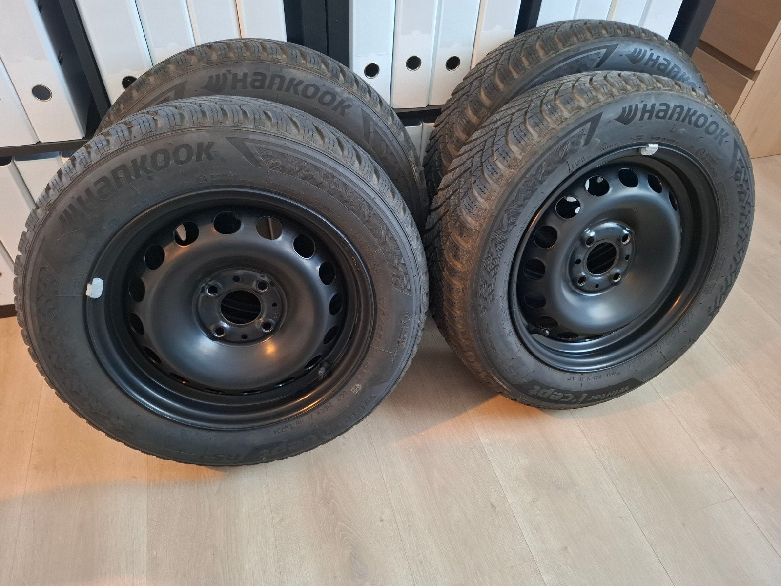 Winterbanden Hankook i*cept RS3 + velgen - 175/65 R14 ZGAN, Autos : Pièces & Accessoires, Enlèvement, Pneus hiver, Pneu(s)