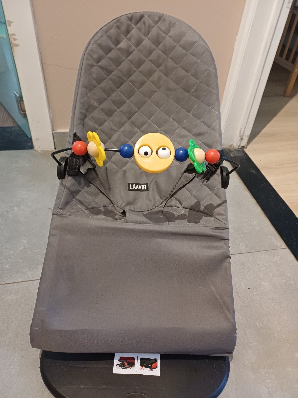 wipstoel Laavir, Enlèvement, Chaise rebondissante