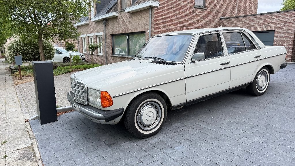 Mercedes W123 200D 207.000km met onderhoudshistoriek, Autos, Achat, Boîte manuelle, Diesel, Particulier