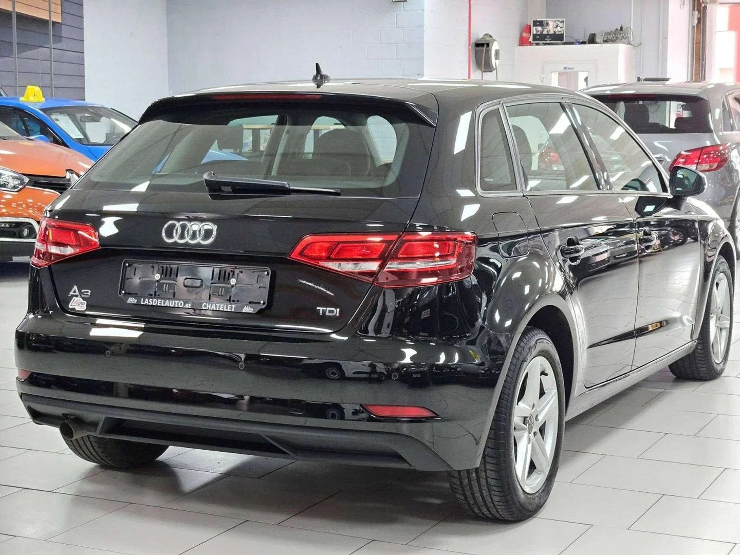 Audi A3 Sportback 1.6TDi XENON Sensors Bi-Zone Start/Stop Bl, Autos, Climatisation automatique, Achat, Euro 6, Entreprise