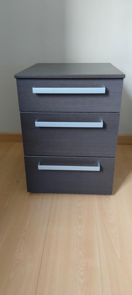Nachtkastjes en commode NOLTE donkerbruin, Huis en Inrichting, Kasten | Ladekasten, Ophalen, Zo goed als nieuw, Eikenhout