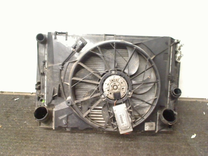 RADIATEUR BMW 3 serie (E90) (12-2004/12-2011) (7524916), Gebruikt, BMW, Petuelring 130
80809  München, DE, Bayerische Motoren Werke AG